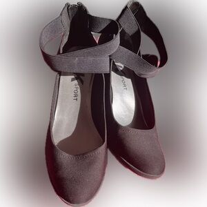 Super comfortable wedge shoes